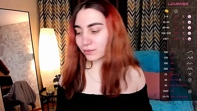 Snapshot of hannacheekss_ chatting on November 10, 2:10 am hannacheekss online show from November 10, 2:10 am