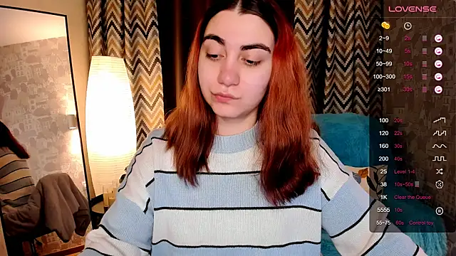 Snapshot of hannacheekss_ chatting on November 18, 2:06 am hannacheekss online show from November 18, 2:06 am