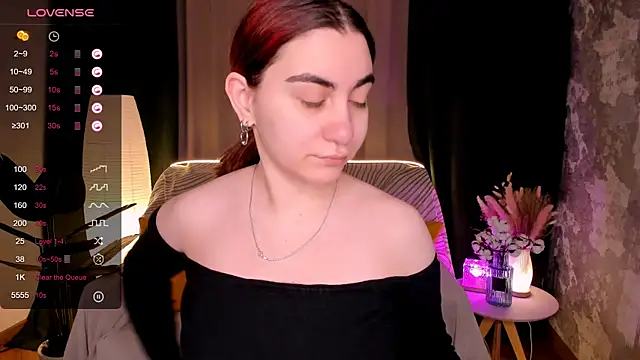 hannacheekss  online show from March 7, 1:57 am