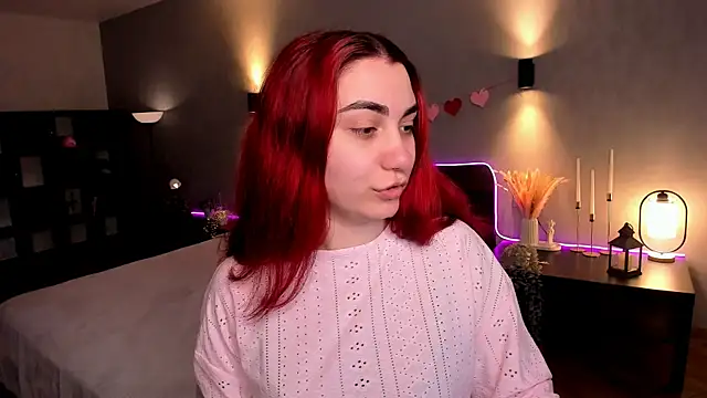 Snapshot of hannacheekss_ chatting on June 15, 2:03 am hannacheekss online show from June 15, 2:03 am