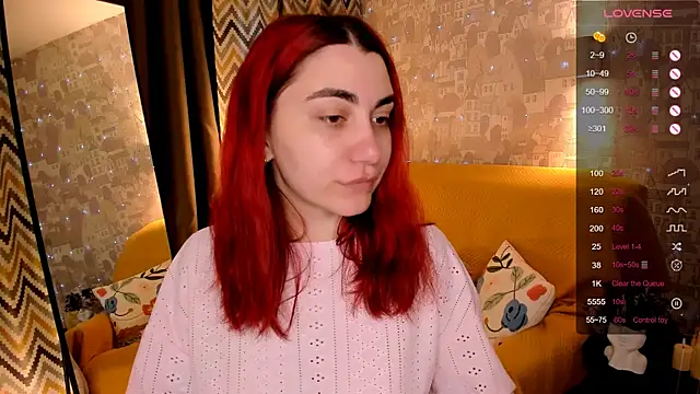 Snapshot of hannacheekss_ chatting on June 24, 2:10 am hannacheekss online show from June 24, 2:10 am