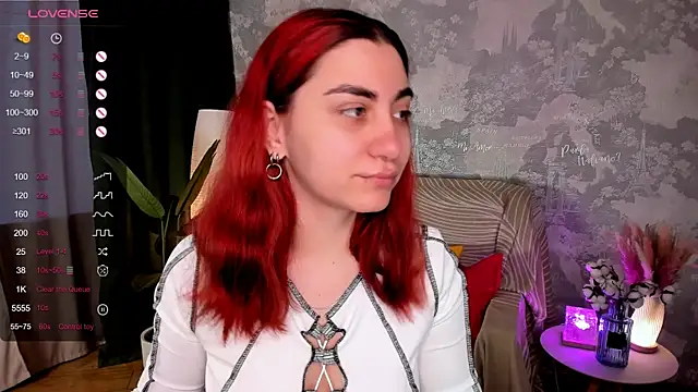 Snapshot of hannacheekss_ chatting on July 1, 2:02 am hannacheekss online show from July 1, 2:02 am