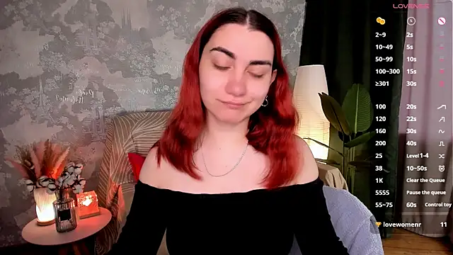 Snapshot of hannacheekss_ chatting on July 14, 2:05 am hannacheekss online show from July 14, 2:05 am