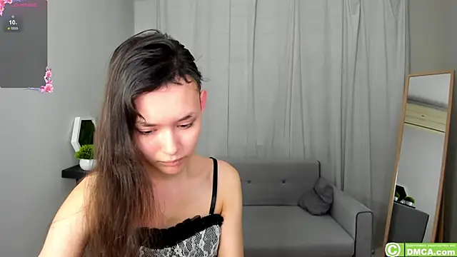 Snapshot of Emily_Strikeee chatting on December 6, 9:54 am Emily Strikeee online show from December 6, 9:54 am