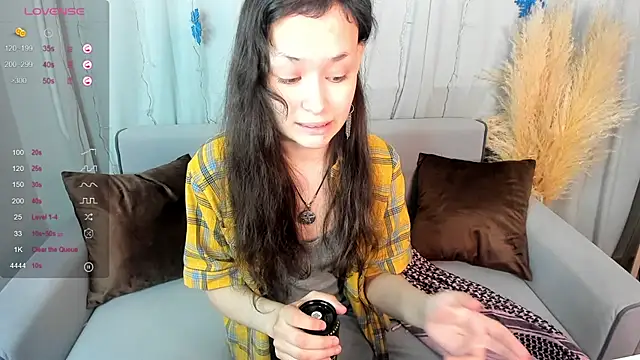 Snapshot of Emily_Strikeee chatting on December 28, 10:03 am Emily Strikeee online show from December 28, 10:03 am