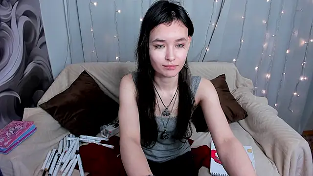 Snapshot of Emily_Strikeee chatting on January 30, 12:48 pm Emily Strikeee online show from January 30, 12:48 pm