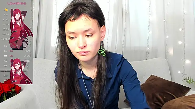Snapshot of Emily_Strikeee chatting on March 4, 9:40 am Emily Strikeee online show from March 4, 9:40 am
