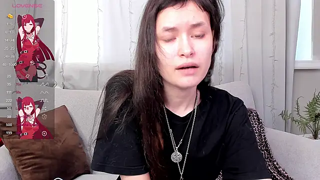 Snapshot of Emily_Strikeee chatting on March 5, 10:11 am Emily Strikeee online show from March 5, 10:11 am
