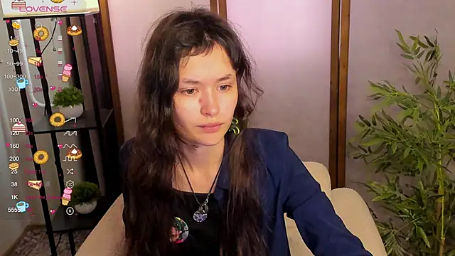 Snapshot of Emily_Strikeee chatting on September 15, 10:04 am Emily Strikeee online show from September 15, 10:04 am