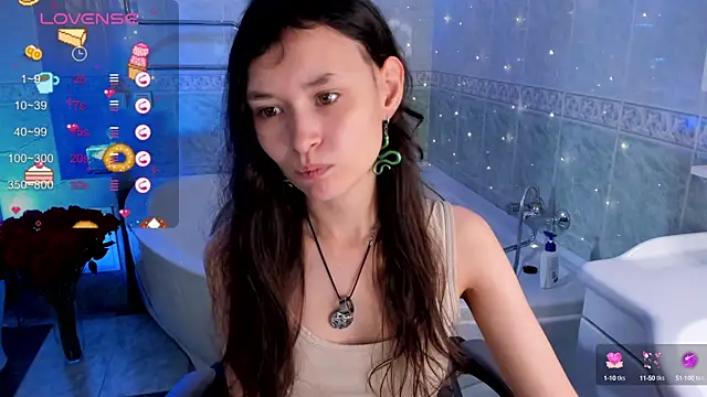 Snapshot of Emily_Strikeee chatting on September 24, 10:18 am Emily Strikeee online show from September 24, 10:18 am