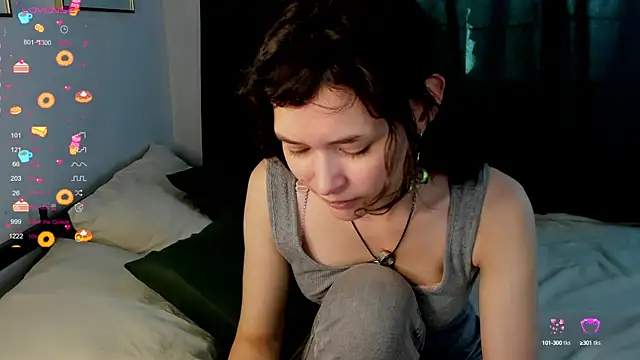 Snapshot of Emily_Strikeee chatting on October 3, 8:55 am Emily Strikeee online show from October 3, 8:55 am