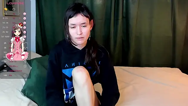 Snapshot of Emily_Strikeee chatting on October 19, 10:05 am Emily Strikeee online show from October 19, 10:05 am