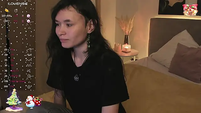 Emily Strikeee online show from December 21, 10:22 am