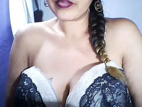 Snapshot of layanah12 chatting on October 24, 6:26 pm layanah12 online show from October 24, 6:26 pm
