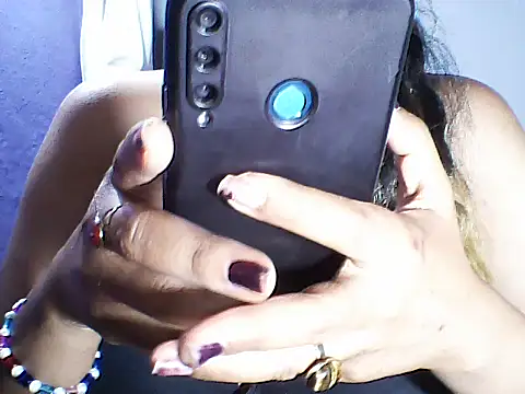 layanah12 online show from November 15, 6:48 pm