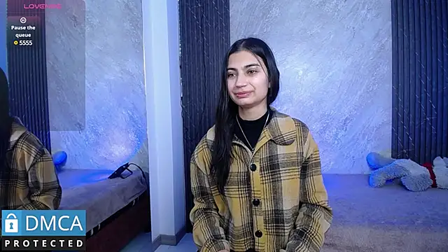 SolBeaumont1 online show from February 8, 8:32 pm