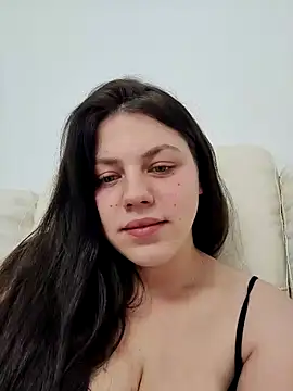 Snapshot of leeya_lee chatting on January 27, 12:43 am leeya lee online show from January 27, 12:43 am