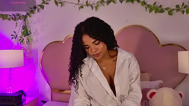 Snapshot of NahiaraReina chatting on June 3, 2:33 pm NahiaraReina online show from June 3, 2:33 pm
