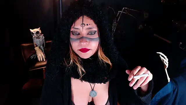 Snapshot of saba_the_courtesan chatting on October 29, 5:20 am saba the courtesan online show from October 29, 5:20 am