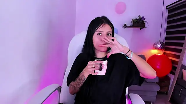 yenny garcia online show from November 11, 6:19 pm