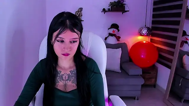 yenny garcia online show from November 27, 5:15 pm