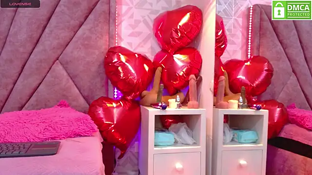 Snapshot of engel_devil chatting on February 13, 3:24 pm engel devil online show from February 13, 3:24 pm