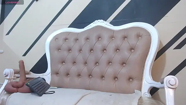 Snapshot of engel_devil chatting on February 22, 12:29 pm engel devil online show from February 22, 12:29 pm