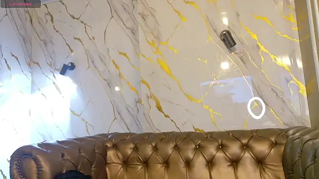 Snapshot of engel_devil chatting on December 14, 5:18 pm engel devil online show from December 14, 5:18 pm