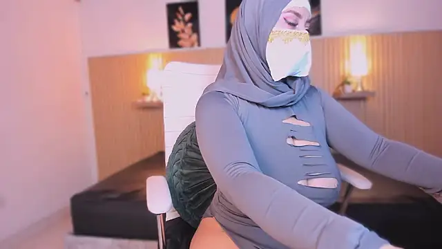 cloe sirena online show from February 9, 1:59 pm