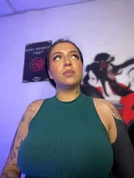 Snapshot of AnnikaMerliahh_ chatting on October 23, 2:44 am AnnikaMerliahh online show from October 23, 2:44 am