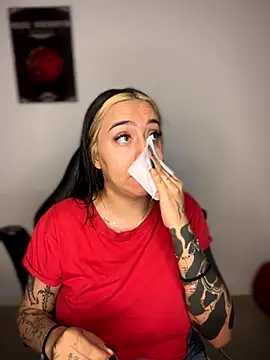 Snapshot of AnnikaMerliahh_ chatting on November 6, 10:10 pm AnnikaMerliahh online show from November 6, 10:10 pm