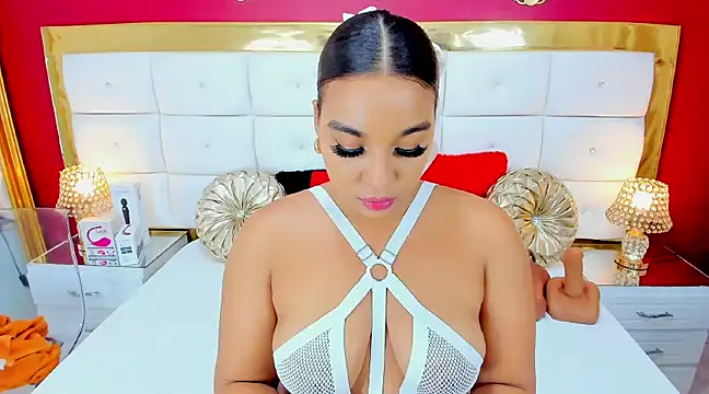 EileenBenzon online show from December 15, 3:34 am