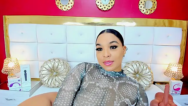 EileenBenzon online show from December 18, 10:57 pm