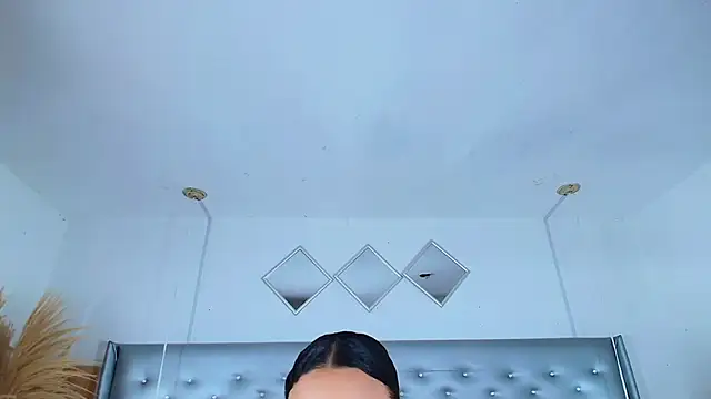 EileenBenzon online show from March 6, 5:43 pm