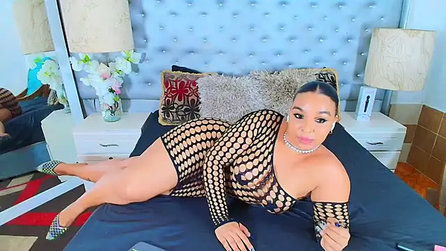 EileenBenzon online show from March 21, 3:22 am