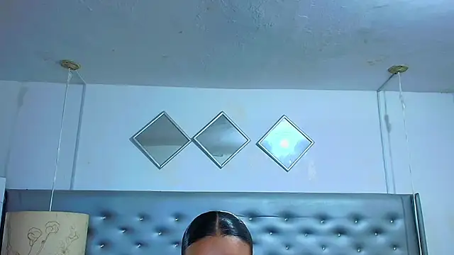 EileenBenzon online show from March 26, 3:39 pm