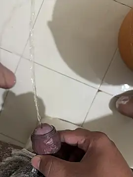 Snapshot of ved240 chatting on December 9, 12:51 pm ved240 online show from December 9, 12:51 pm