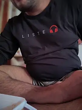 Snapshot of ved240 chatting on September 24, 6:17 am ved240 online show from September 24, 6:17 am