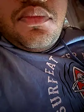 Snapshot of ved240 chatting on October 12, 6:12 am ved240 online show from October 12, 6:12 am