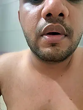 Snapshot of ved240 chatting on October 14, 5:14 pm ved240 online show from October 14, 5:14 pm