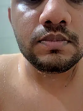 Snapshot of ved240 chatting on February 15, 10:58 am ved240 online show from February 15, 10:58 am