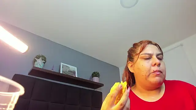 Snapshot of noaah_brown chatting on December 27, 12:12 pm noaah brown online show from December 27, 12:12 pm