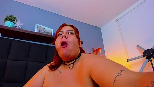 Snapshot of noaah_brown chatting on December 30, 6:20 am noaah brown online show from December 30, 6:20 am