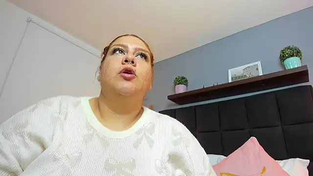 Snapshot of noaah_brown chatting on January 10, 2:04 am noaah brown online show from January 10, 2:04 am