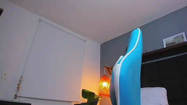 Snapshot of noaah_brown chatting on January 10, 8:07 am noaah brown online show from January 10, 8:07 am