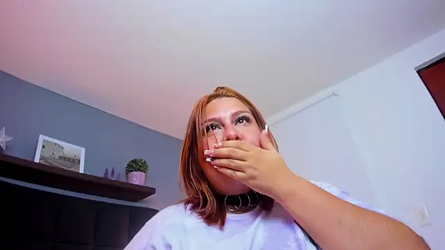 Snapshot of noaah_brown chatting on January 20, 6:32 pm noaah brown online show from January 20, 6:32 pm