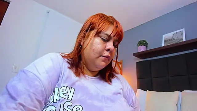 Snapshot of noaah_brown chatting on February 17, 12:16 pm noaah brown online show from February 17, 12:16 pm