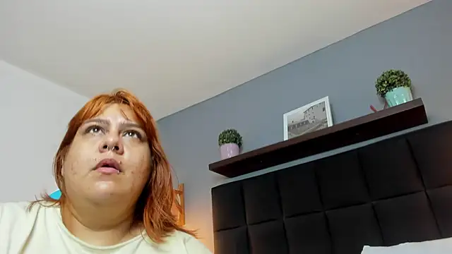 Snapshot of noaah_brown chatting on February 21, 1:22 pm noaah brown online show from February 21, 1:22 pm