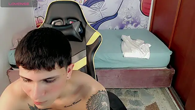 Snapshot of Brayan_lopezz chatting on January 28, 3:57 pm Brayan lopezz online show from January 28, 3:57 pm