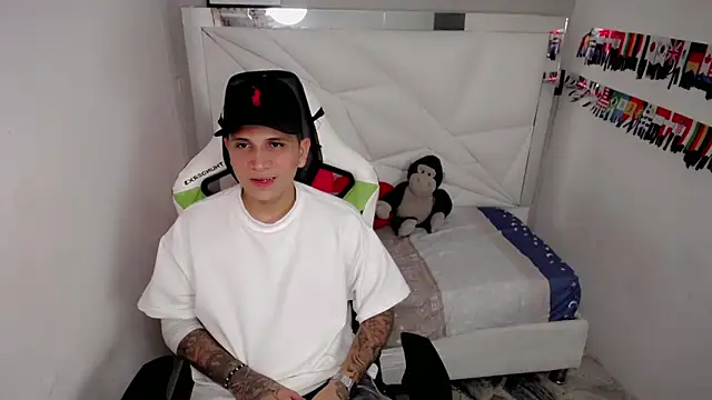 Brayan lopezz online show from May 9, 3:45 am